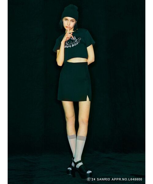 MURUA（ムルーア）の「【ハローキティコラボ】ハローキティTシャツ（Tシャツ/カットソー・レディース・ブラック/ホワイト・FREE）」の4枚目の写真