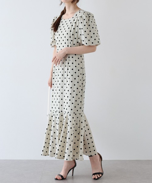 BLUEEAST（ブルーイースト）の「バックリボンマーメイドワンピース（ワンピース・レディース・ブラウン系/ブラック/ベージュ系/ブラウン/ブラック×ホワイト/ベージュ×ブラック・MEDIUM）」の15枚目の写真