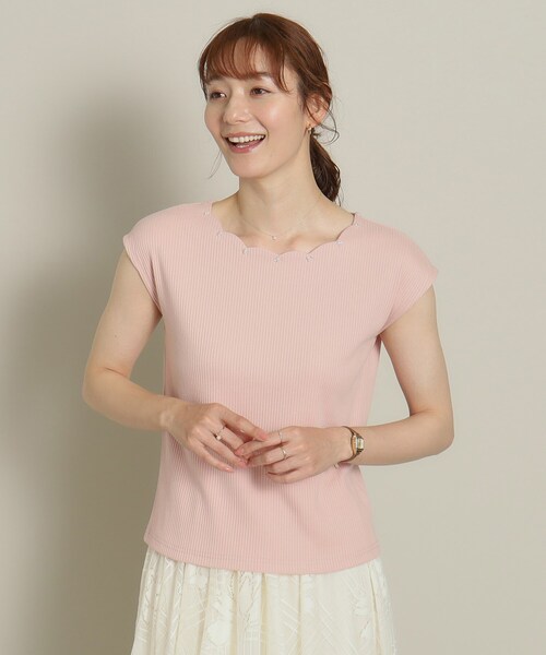 ITS'DEMO（イッツデモ）の「◆【通勤／M・Lサイズ展開／伸縮性あり】ビジュー付きスカラッププルオーバー（Tシャツ/カットソー・レディース・オフホワイト/ピンク/サックスブルー/ブラック・40/38）」の4枚目の写真