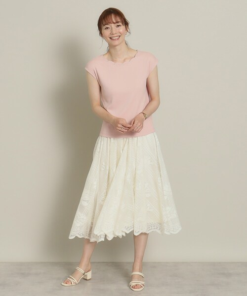 ITS'DEMO（イッツデモ）の「◆【通勤／M・Lサイズ展開／伸縮性あり】ビジュー付きスカラッププルオーバー（Tシャツ/カットソー・レディース・オフホワイト/ピンク/サックスブルー/ブラック・40/38）」の15枚目の写真