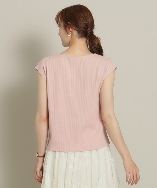 ITS'DEMO（イッツデモ）の「◆【通勤／M・Lサイズ展開／伸縮性あり】ビジュー付きスカラッププルオーバー（Tシャツ/カットソー・レディース・オフホワイト/ピンク/サックスブルー/ブラック・40/38）」の10枚目の写真