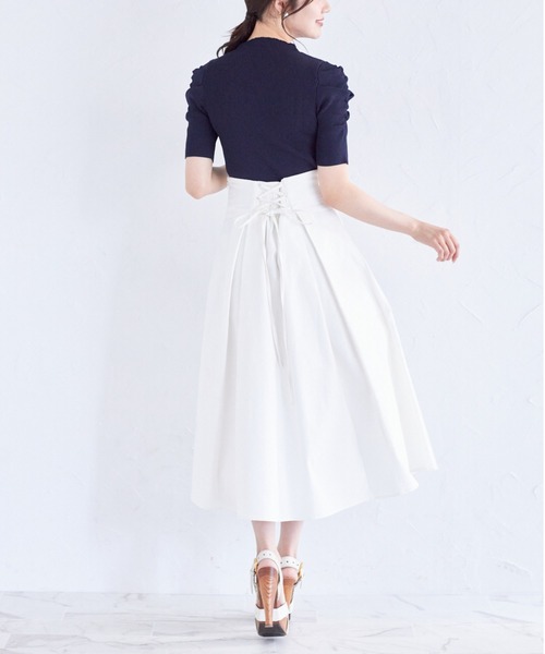tocco closet(トッコ クローゼット)の「クリアビジュー付きパワーショルダーリブニットプルオーバー(ニット/セーター・レディース・オフホワイト/グレイッシュベージュ/ネイビー・M)」の14枚目の写真
