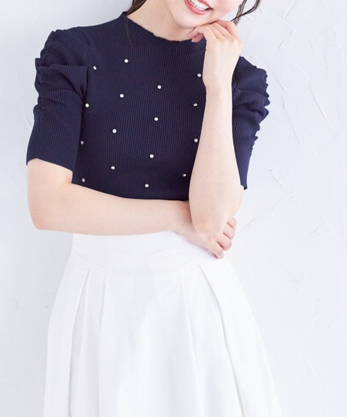 tocco closet(トッコ クローゼット)の「クリアビジュー付きパワーショルダーリブニットプルオーバー(ニット/セーター・レディース・オフホワイト/グレイッシュベージュ/ネイビー・M)」の16枚目の写真