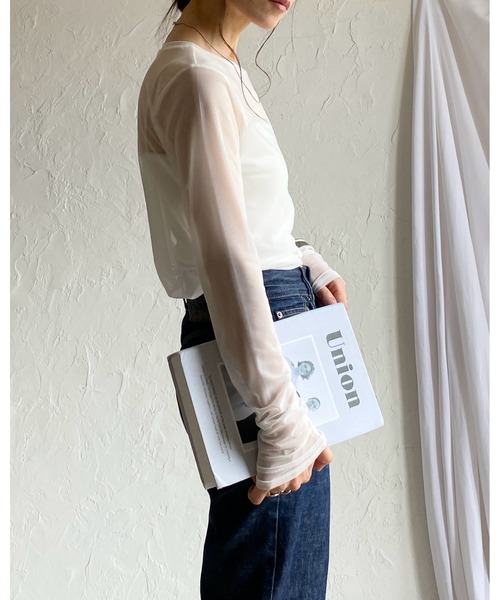 She's Closet（シーズクローゼット）の「クルーネック長袖シースルー/シアーロングTシャツ シアーカットソー トップス（Tシャツ/カットソー・レディース・オリーブ/グレイッシュベージュ/ホワイト/ブラック・FREE）」の19枚目の写真