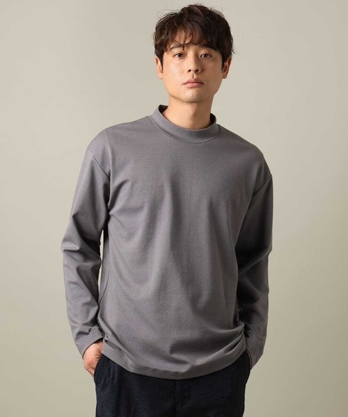 a.v.v（アーヴェヴェ）の「【ジャケインにオススメ】ポンチモックネックカットソー（Tシャツ/カットソー・メンズ・ブラウン/ホワイト/ブラック/グレー・44/48/46/50）」の3枚目の写真