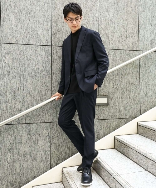 a.v.v（アーヴェヴェ）の「【ジャケインにオススメ】ポンチモックネックカットソー（Tシャツ/カットソー・メンズ・ブラウン/ホワイト/ブラック/グレー・44/48/46/50）」の6枚目の写真