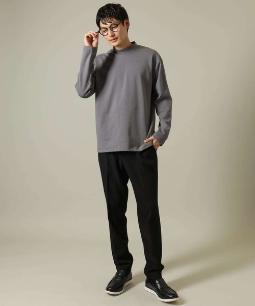 a.v.v（アーヴェヴェ）の「【ジャケインにオススメ】ポンチモックネックカットソー（Tシャツ/カットソー・メンズ・ブラウン/ホワイト/ブラック/グレー・44/48/46/50）」の6枚目の写真