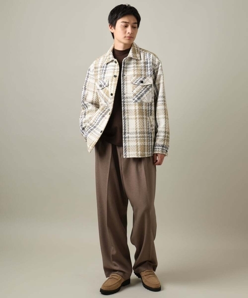 a.v.v（アーヴェヴェ）の「【ジャケインにオススメ】ポンチモックネックカットソー（Tシャツ/カットソー・メンズ・ブラウン/ホワイト/ブラック/グレー・44/48/46/50）」の16枚目の写真