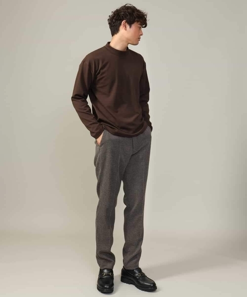 a.v.v（アーヴェヴェ）の「【ジャケインにオススメ】ポンチモックネックカットソー（Tシャツ/カットソー・メンズ・ブラウン/ホワイト/ブラック/グレー・44/48/46/50）」の22枚目の写真