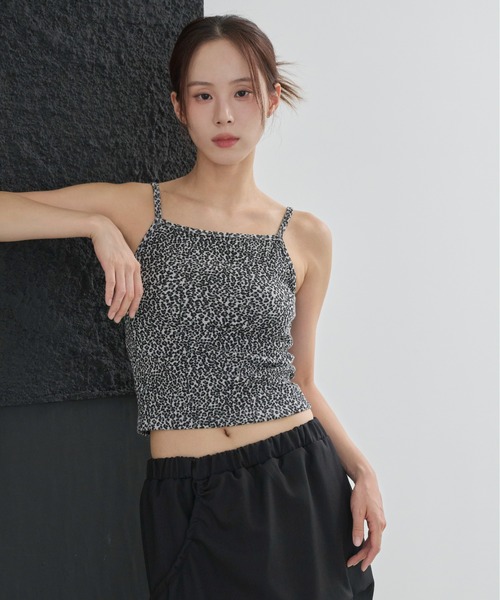 UNE MANSION（ユヌマンション）の「【レイヤードインナーとしても活躍！】ユニークレオパードキャミソール（キャミソール・レディース・ブラック/ブラウン/ピンク・FREE）」の10枚目の写真