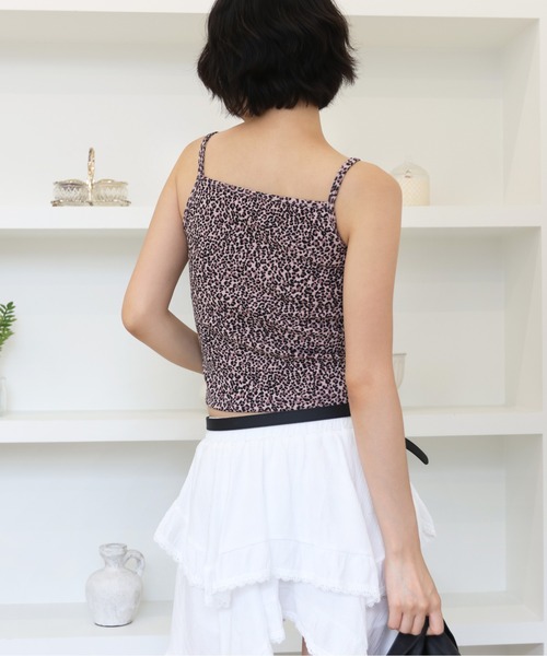 UNE MANSION（ユヌマンション）の「【レイヤードインナーとしても活躍！】ユニークレオパードキャミソール（キャミソール・レディース・ブラック/ブラウン/ピンク・FREE）」の13枚目の写真