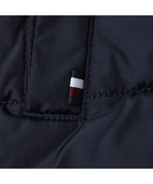 TOMMY HILFIGER(トミーヒルフィガー)の「BOYS カラーブロックリップストップパデッドベスト(ダウンベスト・キッズ・グリーン・130cm/140cm/150cm/160cm)」の11枚目の写真