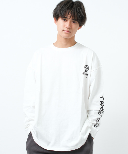 RAT EFFECT(ラットエフェクト)の「ストリート袖ロゴスーパービッグロングTシャツ(Tシャツ/カットソー・キッズ・オフホワイト/チャコールグレー/ブラック/ライトグレー・130/140/150/160/170)」の5枚目の写真