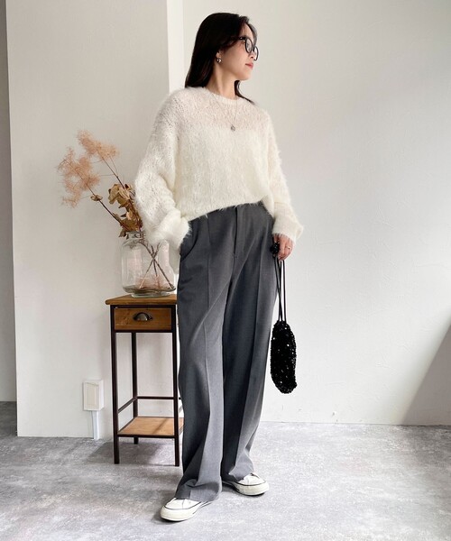 fredy emue（フレディエミュ）の「ラメシャギー透かし柄ニットプルオーバー（ニット/セーター・レディース・サックスブルー/ベビーピンク/ライトグレー/オフホワイト・38）」の5枚目の写真