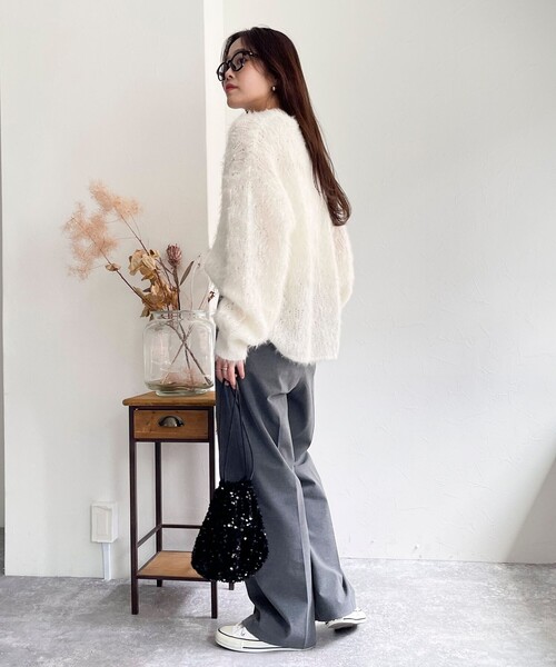 fredy emue（フレディエミュ）の「ラメシャギー透かし柄ニットプルオーバー（ニット/セーター・レディース・サックスブルー/ベビーピンク/ライトグレー/オフホワイト・38）」の8枚目の写真