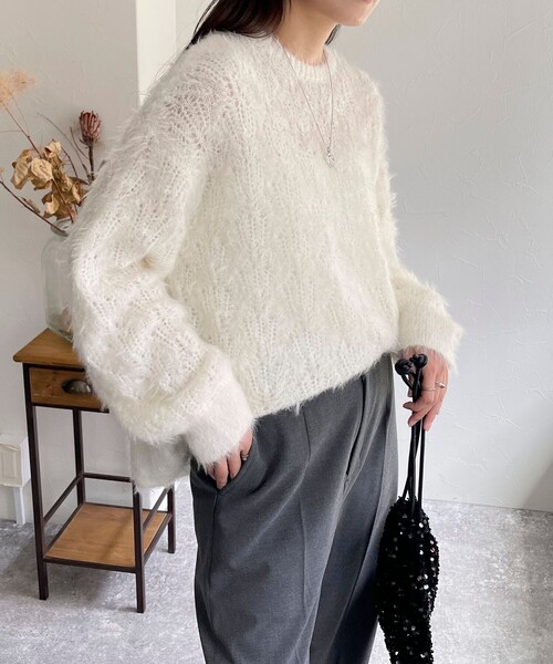 fredy emue（フレディエミュ）の「ラメシャギー透かし柄ニットプルオーバー（ニット/セーター・レディース・サックスブルー/ベビーピンク/ライトグレー/オフホワイト・38）」の11枚目の写真