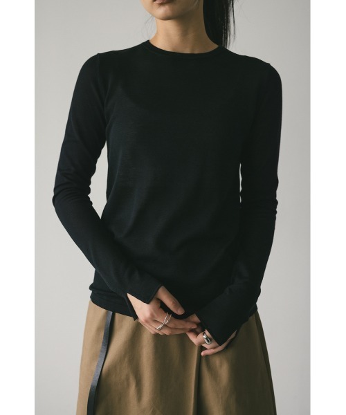 STYLEMIXER（スタイルミキサー）の「スリットスリーブスムースニット（ニット/セーター・レディース・アイボリー/レッド/グレー/ブラック・FREE）」の2枚目の写真