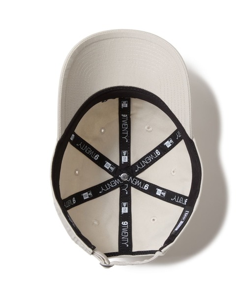 NEW ERA（ニューエラ）の「New Era　920 NYMG STO（キャップ・メンズ・ベージュ・FREE）」の6枚目の写真