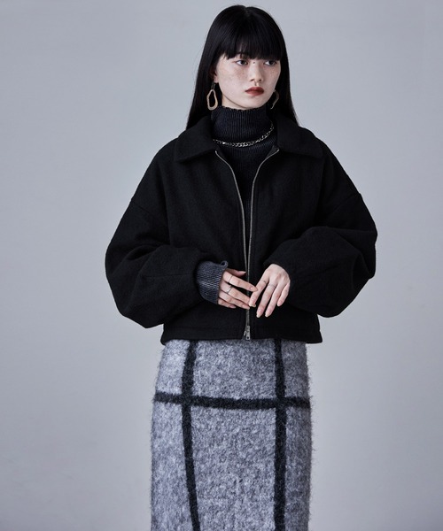 etoll.（エトル）の「ボリュームスリーブショートブルゾン（ブルゾン・レディース・チャコール/ブラック/グレイッシュベージュ・M）」の18枚目の写真