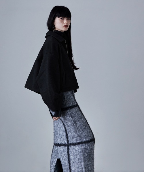 etoll.（エトル）の「ボリュームスリーブショートブルゾン（ブルゾン・レディース・チャコール/ブラック/グレイッシュベージュ・M）」の19枚目の写真