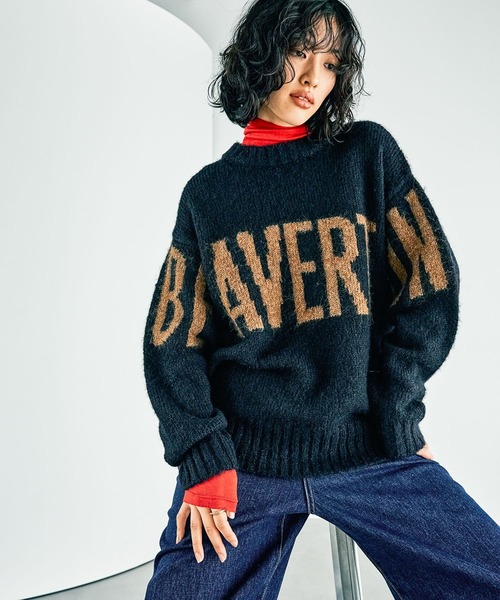 LEPSIM（レプシィム）の「3ゲージブークレロゴプルオーバー　250422（ニット/セーター・レディース・ベージュ/ネイビー/レッド・FREE）」の2枚目の写真