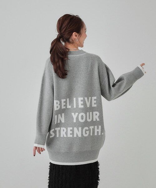 Cutie Blonde（キューティーブロンド）の「◆【S-LL】バックロゴがアクセント もちもちやわらかニットチュニック（チュニック・レディース・ネイビー系/ダークブラウン系1/グレー系/ブラック系1・04/03/02/01）」の5枚目の写真