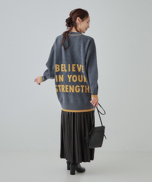 Cutie Blonde（キューティーブロンド）の「◆【S-LL】バックロゴがアクセント もちもちやわらかニットチュニック（チュニック・レディース・ネイビー系/ダークブラウン系1/グレー系/ブラック系1・04/03/02/01）」の19枚目の写真