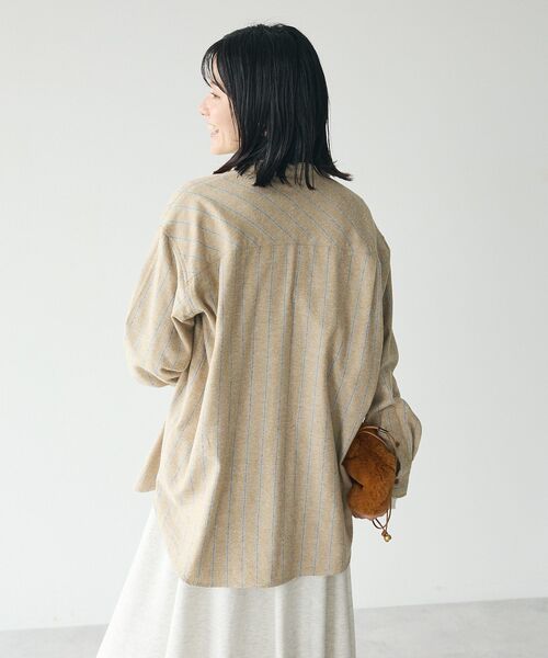 CRAFT STANDARD BOUTIQUE（クラフトスタンダードブティック）の「綿ビエラ起毛バンドカラーシャツ/24AW（シャツ/ブラウス・レディース・チャコールグレー/ブルー系その他5/アイボリー/レッド系その他7/ストライプ・FREE）」の9枚目の写真