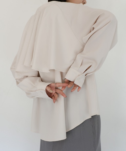 select MOCA Et(セレクトモカエト)の「【Et】Back Flare Yoke Blouse(シャツ/ブラウス・レディース・ブラック/アイボリー・FREE)」の7枚目の写真
