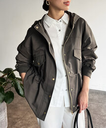 ウエストドロストフードブルゾン