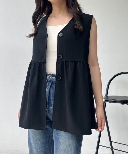 AS KNOW AS plus（アズノゥアズプラス）の「●Vネックぺプラムベスト（ベスト・レディース・ブラック/ベージュ/チャコールグレー/ブラック系/アイボリー系/ブラウン/ライトグリーン・FREE）」の11枚目の写真