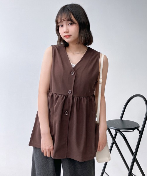 AS KNOW AS plus（アズノゥアズプラス）の「●Vネックぺプラムベスト（ベスト・レディース・ブラック/ベージュ/チャコールグレー/ブラック系/アイボリー系/ブラウン/ライトグリーン・FREE）」の15枚目の写真