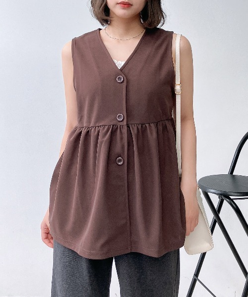 AS KNOW AS plus（アズノゥアズプラス）の「●Vネックぺプラムベスト（ベスト・レディース・ブラック/ベージュ/チャコールグレー/ブラック系/アイボリー系/ブラウン/ライトグリーン・FREE）」の16枚目の写真