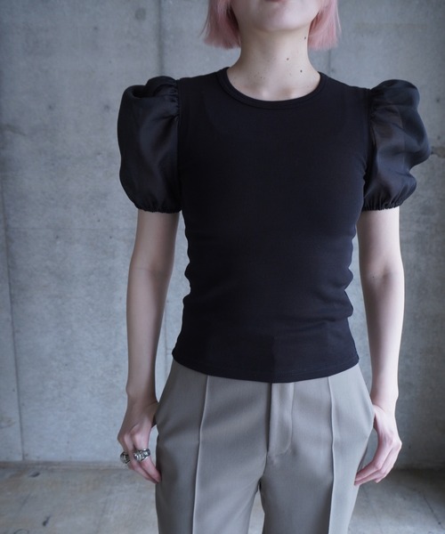 G.V.G.V.（ジーヴィージーヴィー）の「D-RING PUFF SLV RIB TOP（Tシャツ/カットソー・レディース・ホワイト/ブラック・ONE SIZE）」の3枚目の写真