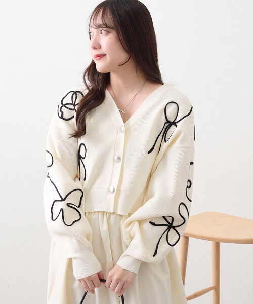 Remind me and forever(リマインドミーアンドフォーエバー)の「【2025 Spring/Summer】ライン刺繍ニットカーディガン(カーディガン/ボレロ・レディース・イエロー/オフホワイト/ブルー/ネイビー・FREE)」の21枚目の写真