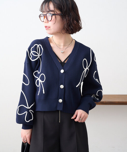 Remind me and forever(リマインドミーアンドフォーエバー)の「【2025 Spring/Summer】ライン刺繍ニットカーディガン(カーディガン/ボレロ・レディース・イエロー/オフホワイト/ブルー/ネイビー・FREE)」の9枚目の写真