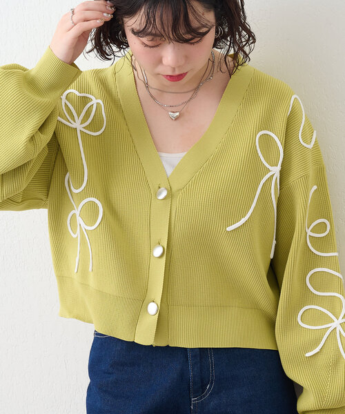 Remind me and forever(リマインドミーアンドフォーエバー)の「【2025 Spring/Summer】ライン刺繍ニットカーディガン(カーディガン/ボレロ・レディース・イエロー/オフホワイト/ブルー/ネイビー・FREE)」の12枚目の写真