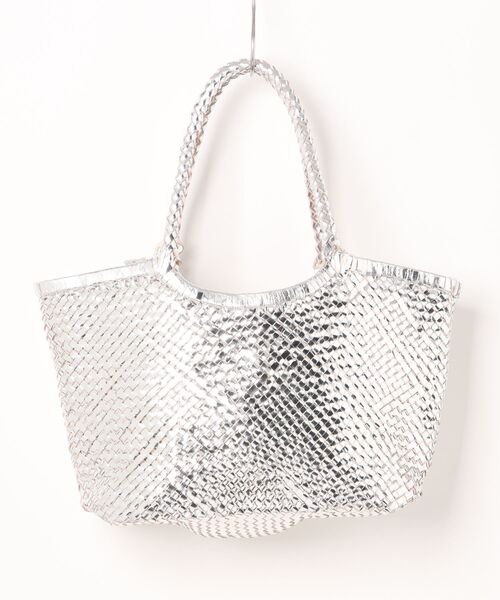 The Bagmati（ザバグマティ）の「【BAGMATI（バグマティ）】GOAT METALIC BAG（トートバッグ・レディース・シルバー・FREE）」の2枚目の写真