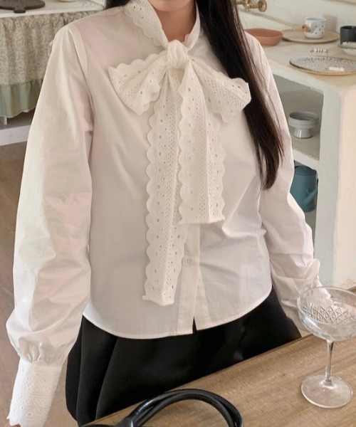 SHEPP(シープ)の「リボンフリルブラウス(シャツ/ブラウス・レディース・ホワイト・M/L)」の3枚目の写真