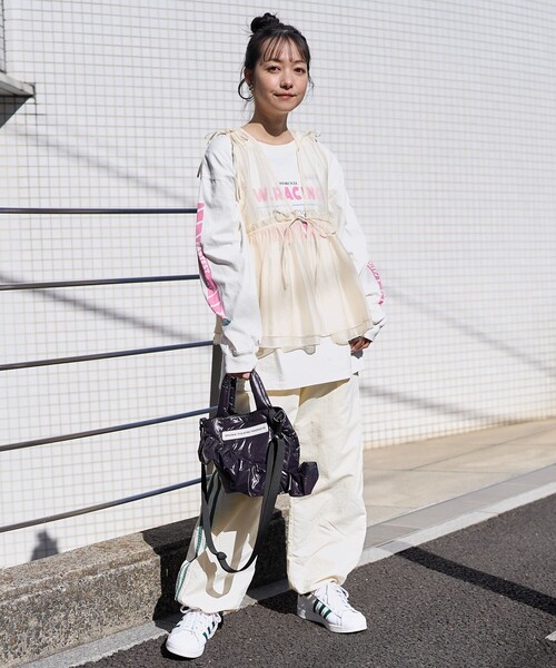 FREAK'S STORE（フリークスストア）の「シャイニー オーガンジーベスト（ベスト・レディース・グレー/オフホワイト/サックスブルー/ワイン/ブラック・ﾌﾘ-）」の7枚目の写真