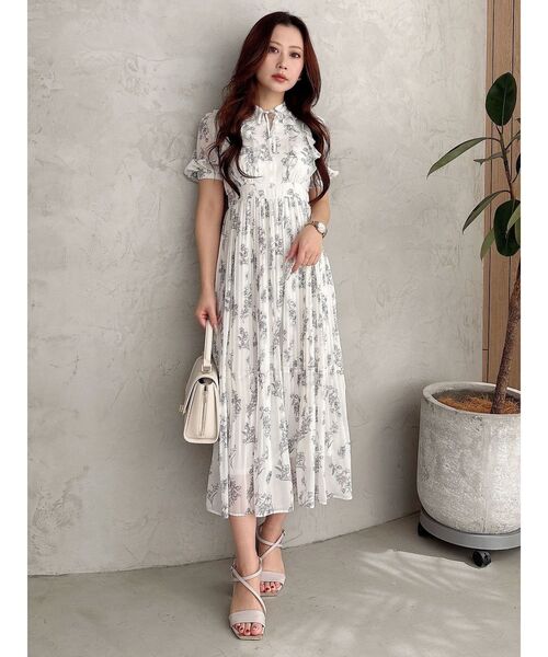 MERCURYDUO（マーキュリーデュオ）の「花柄ラッフルプリーツティアードハーフスリーブワンピース（ワンピース・レディース・オフホワイト/ミント/ベビーピンク・SMALL/MEDIUM）」の5枚目の写真