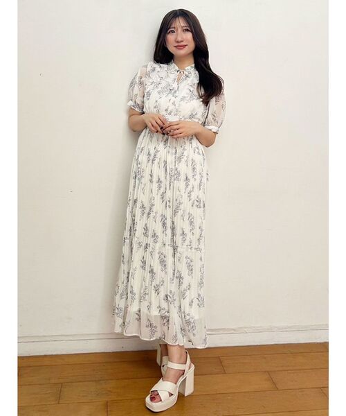 MERCURYDUO（マーキュリーデュオ）の「花柄ラッフルプリーツティアードハーフスリーブワンピース（ワンピース・レディース・オフホワイト/ミント/ベビーピンク・SMALL/MEDIUM）」の10枚目の写真