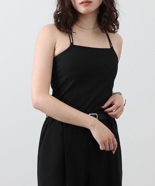 COLONY 2139(コロニートゥーワンスリーナイン)の「カップ付きバッククロステレコキャミソール(キャミソール・レディース・ブラック/オフホワイト/モカ/ライトグレー・SMALL/MEDIUM/LARGE)」の13枚目の写真