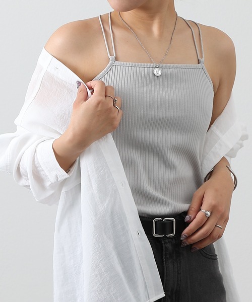 COLONY 2139(コロニートゥーワンスリーナイン)の「カップ付きバッククロステレコキャミソール(キャミソール・レディース・ブラック/オフホワイト/モカ/ライトグレー・SMALL/MEDIUM/LARGE)」の19枚目の写真