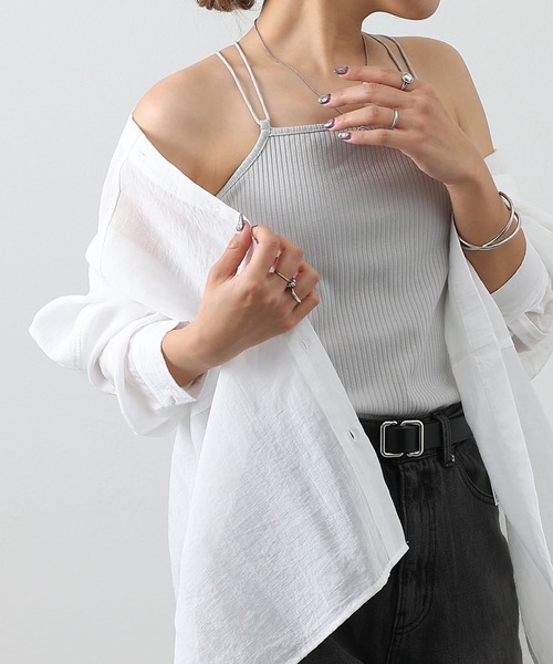 COLONY 2139(コロニートゥーワンスリーナイン)の「カップ付きバッククロステレコキャミソール(キャミソール・レディース・ブラック/オフホワイト/モカ/ライトグレー・SMALL/MEDIUM/LARGE)」の21枚目の写真