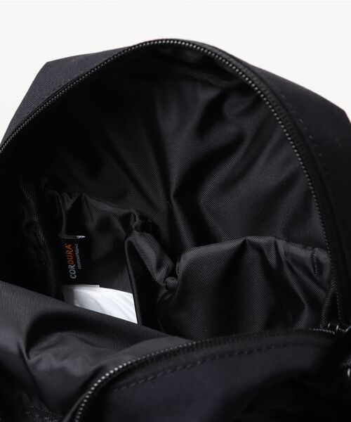 Gramicci(グラミチ)の「▲GRAMICCI(グラミチ) ▲CORDURA MINI SHOULDER BAG(ショルダーバッグ・メンズ・ブラック/オリーブ・FREE)」の4枚目の写真