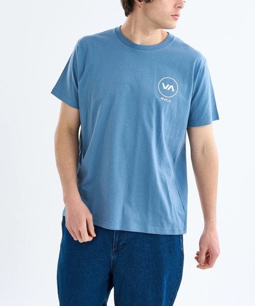 RVCA（ルーカ）の「RVCA メンズ ESCAPE CIRCLE SS Tシャツ 【2025年春夏モデル】/ルーカバックプリント半袖Tシャツ（Tシャツ/カットソー・メンズ・ブルー系その他/ホワイト/ブラック・X-LARGE/LARGE/MEDIUM/SMALL）」の9枚目の写真