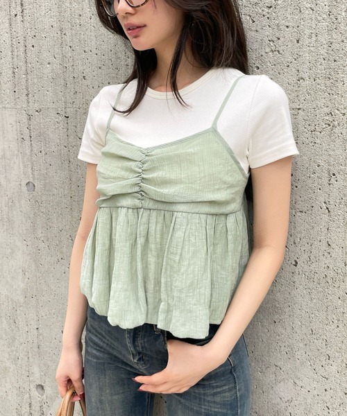 FOREVER 21（フォーエバー トゥエンティーワン）の「【2025SS】ペプラムバルーンチュニック（キャミソール・レディース・ブラック/オフホワイト/グリーン・FREE）」の3枚目の写真