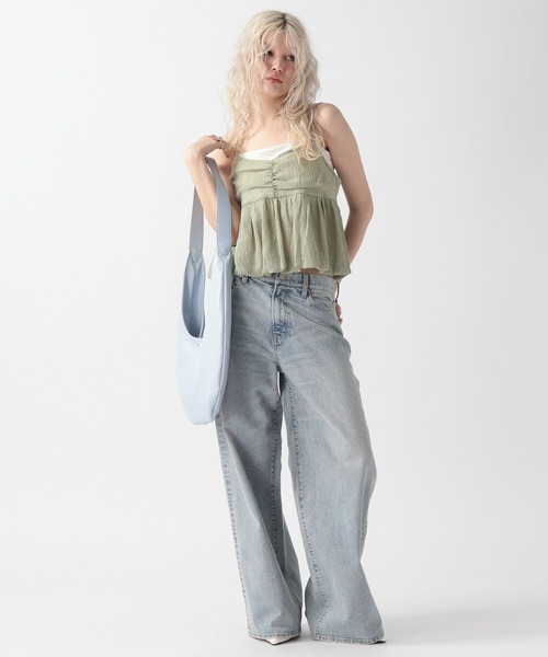 FOREVER 21（フォーエバー トゥエンティーワン）の「【2025SS】ペプラムバルーンチュニック（キャミソール・レディース・ブラック/オフホワイト/グリーン・FREE）」の4枚目の写真