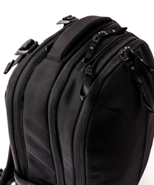 incase（インケース）の「【Incase/インケース】Tracks Backpack 25L（バックパック/リュック・メンズ・ブラック・FREE）」の11枚目の写真